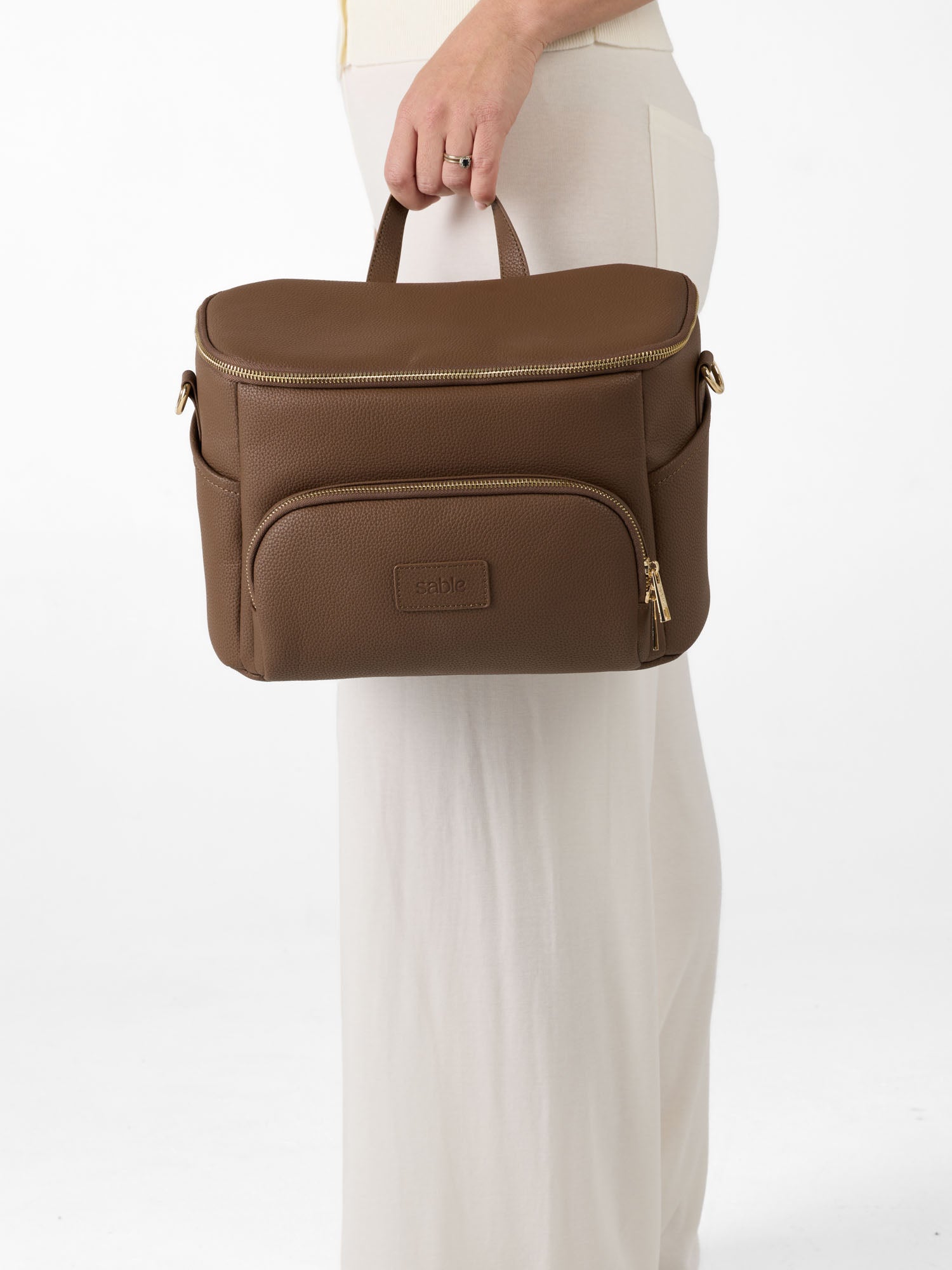 Chocolate stroller organiser with carry handle, attachment straps and bottle pockets