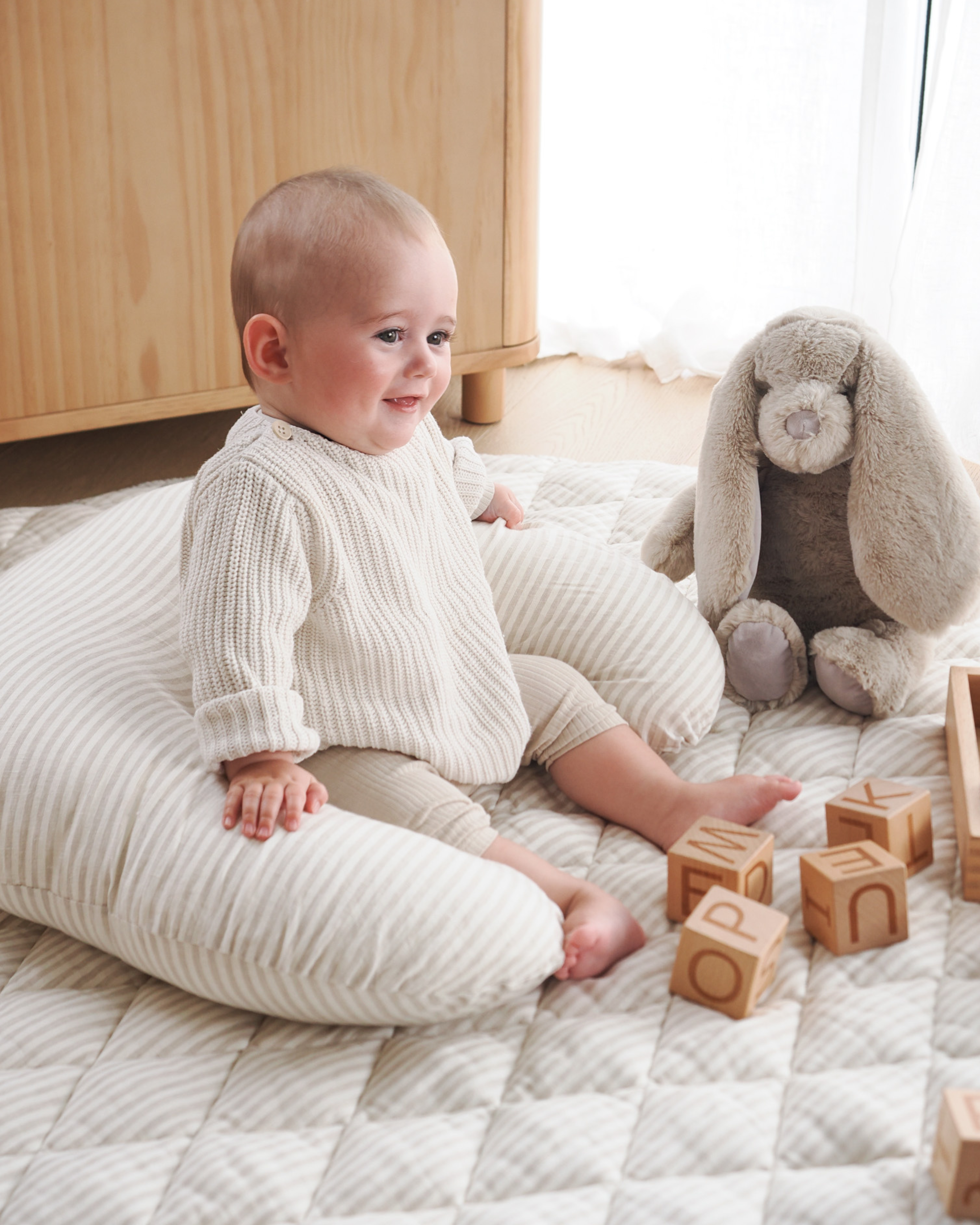 Nursing pillow with removable linen cover