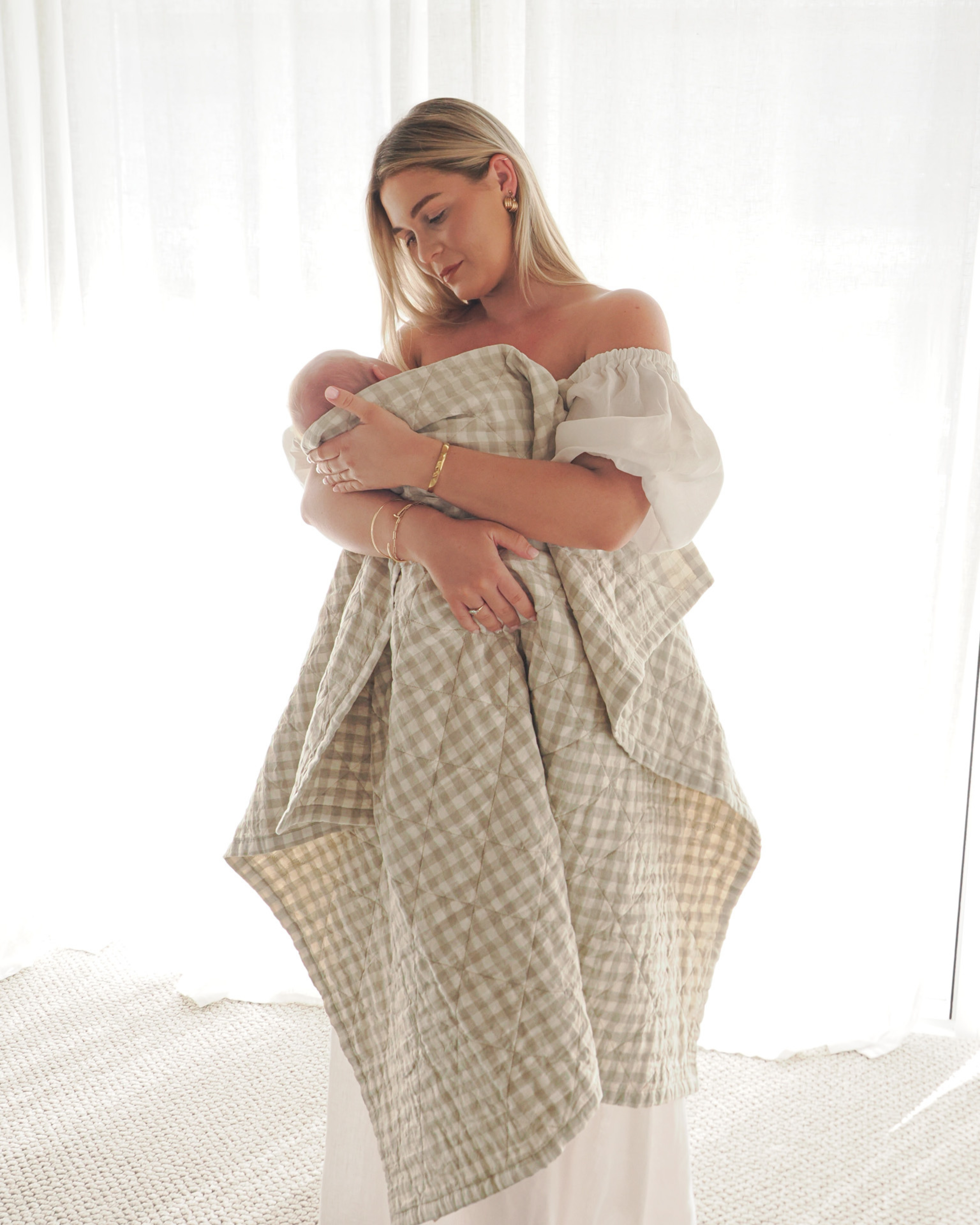 Lightweight quilt for year-round nursery use