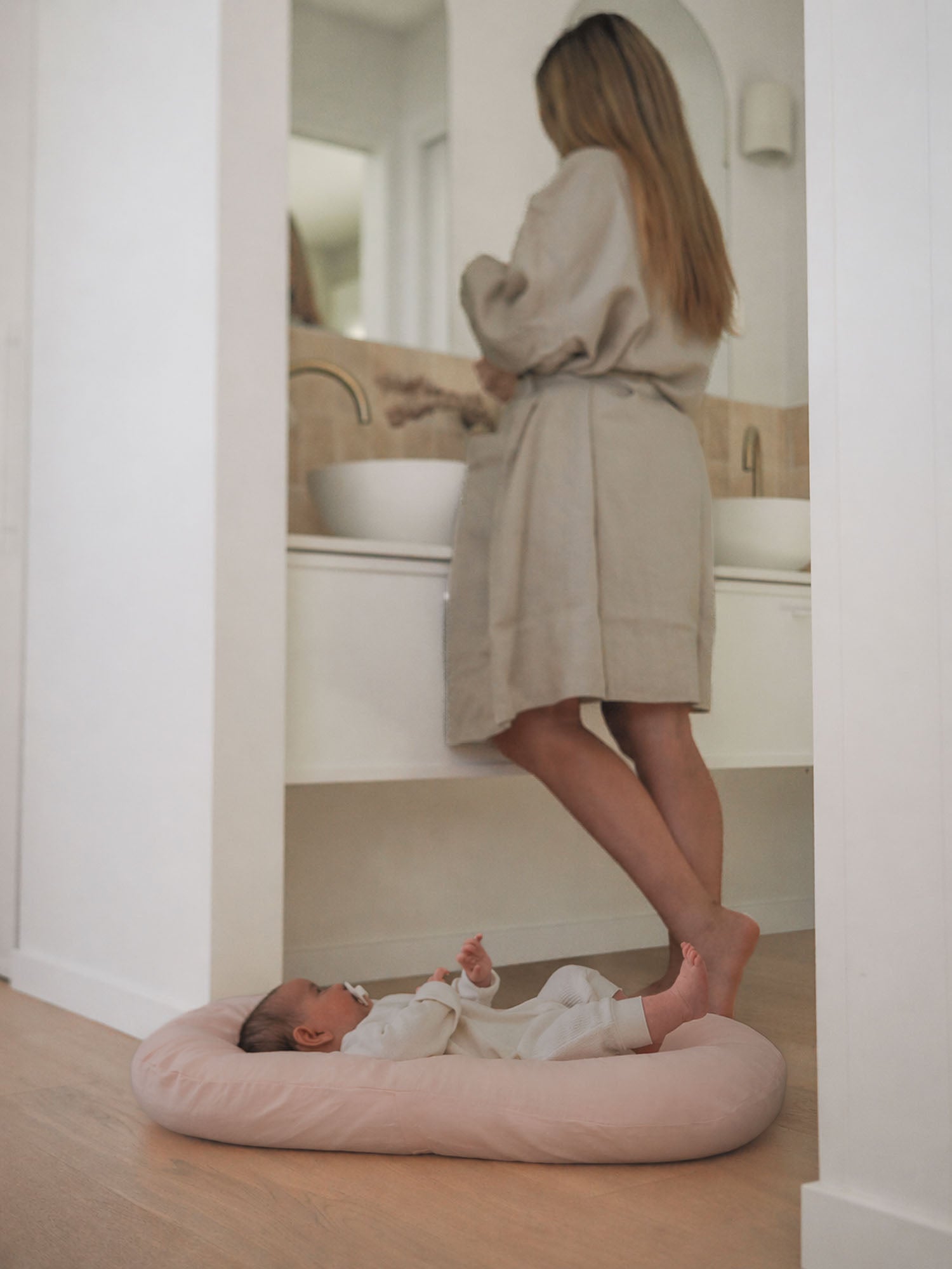 Linen Social Baby Lounger | Blush