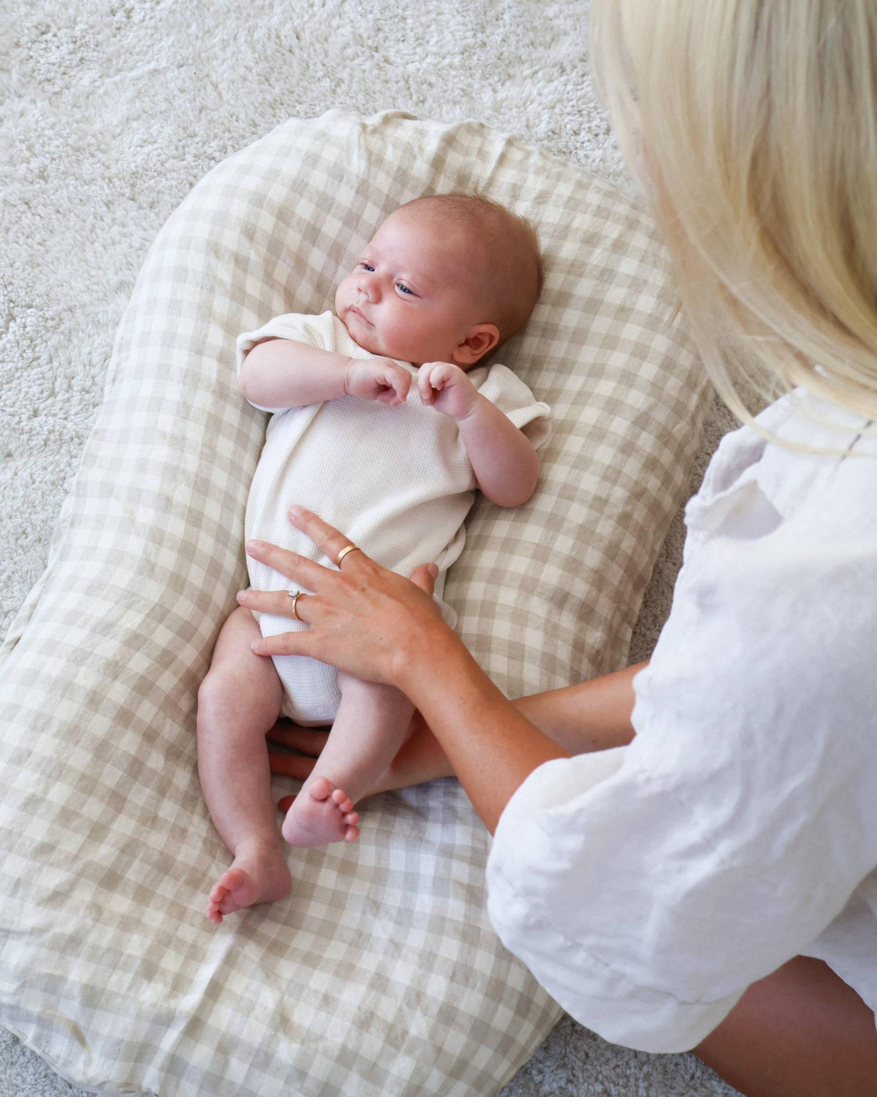 Linen Social Baby Lounger | Dove Grey Gingham