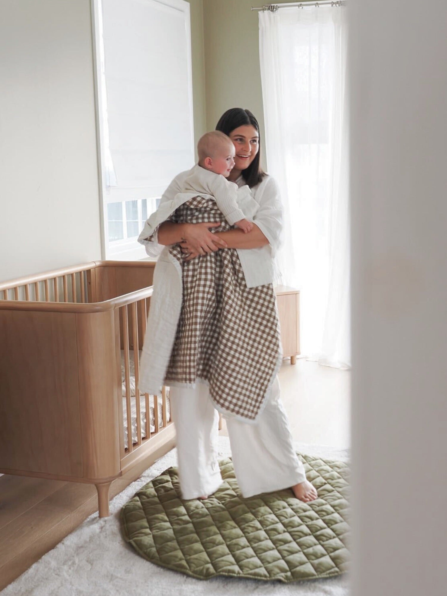 Linen Cot Quilt - White and Coco Gingham