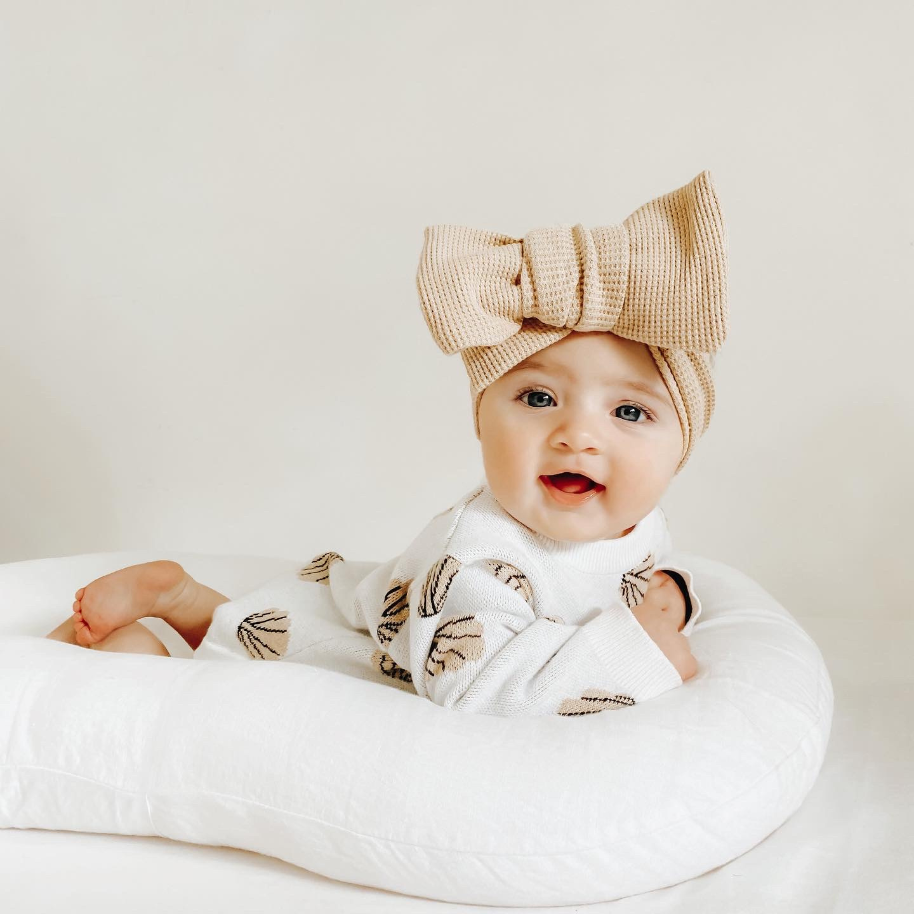 Linen Baby Lounger | White