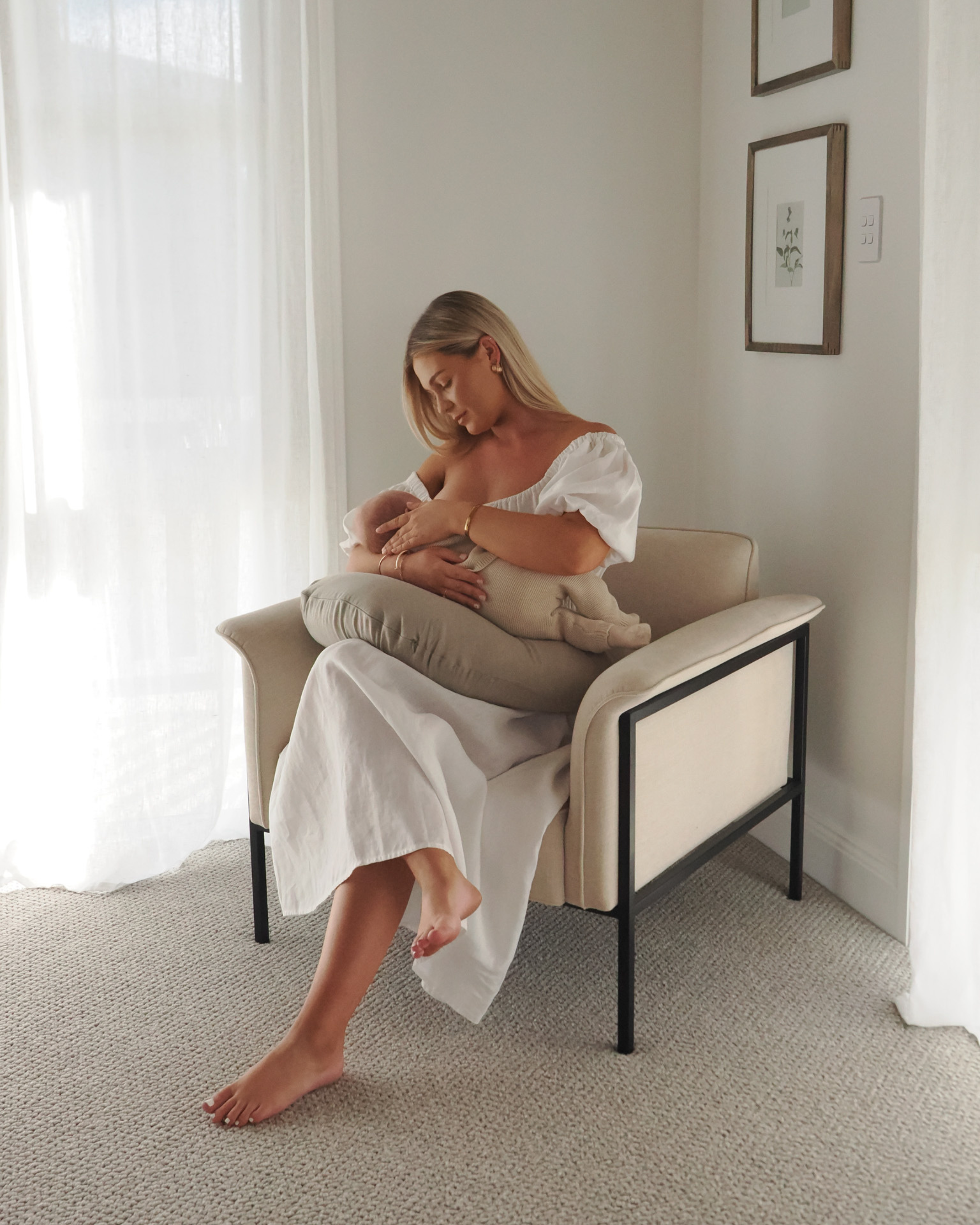 Breastfeeding pillow in natural linen