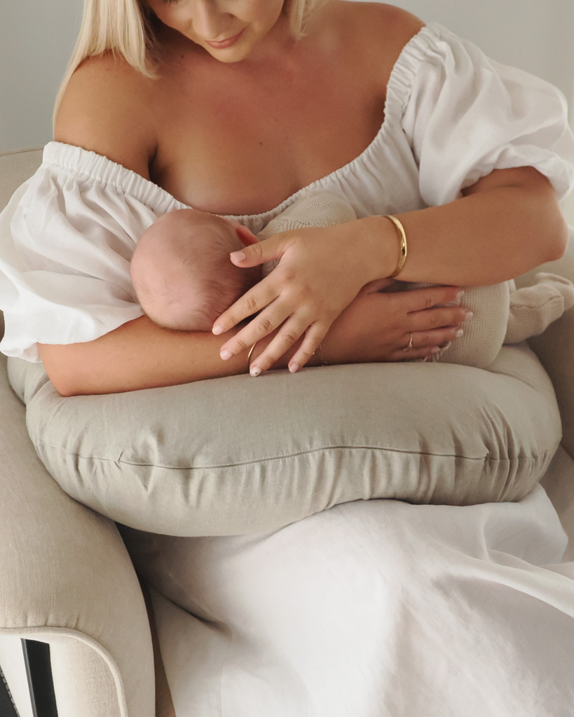Removable natural cover designed to fit Sable Bebe nursing pillow