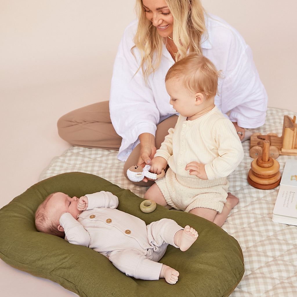 Linen Baby Lounger | Olive