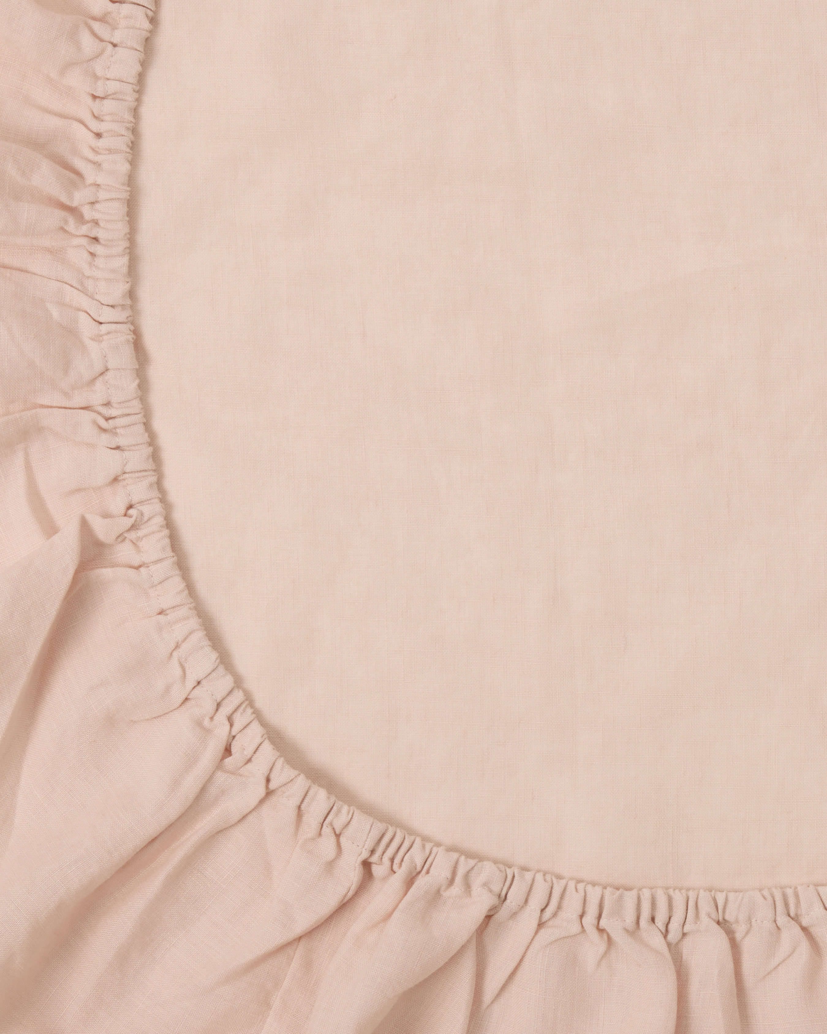 Natural fibre cot sheet for baby’s bed