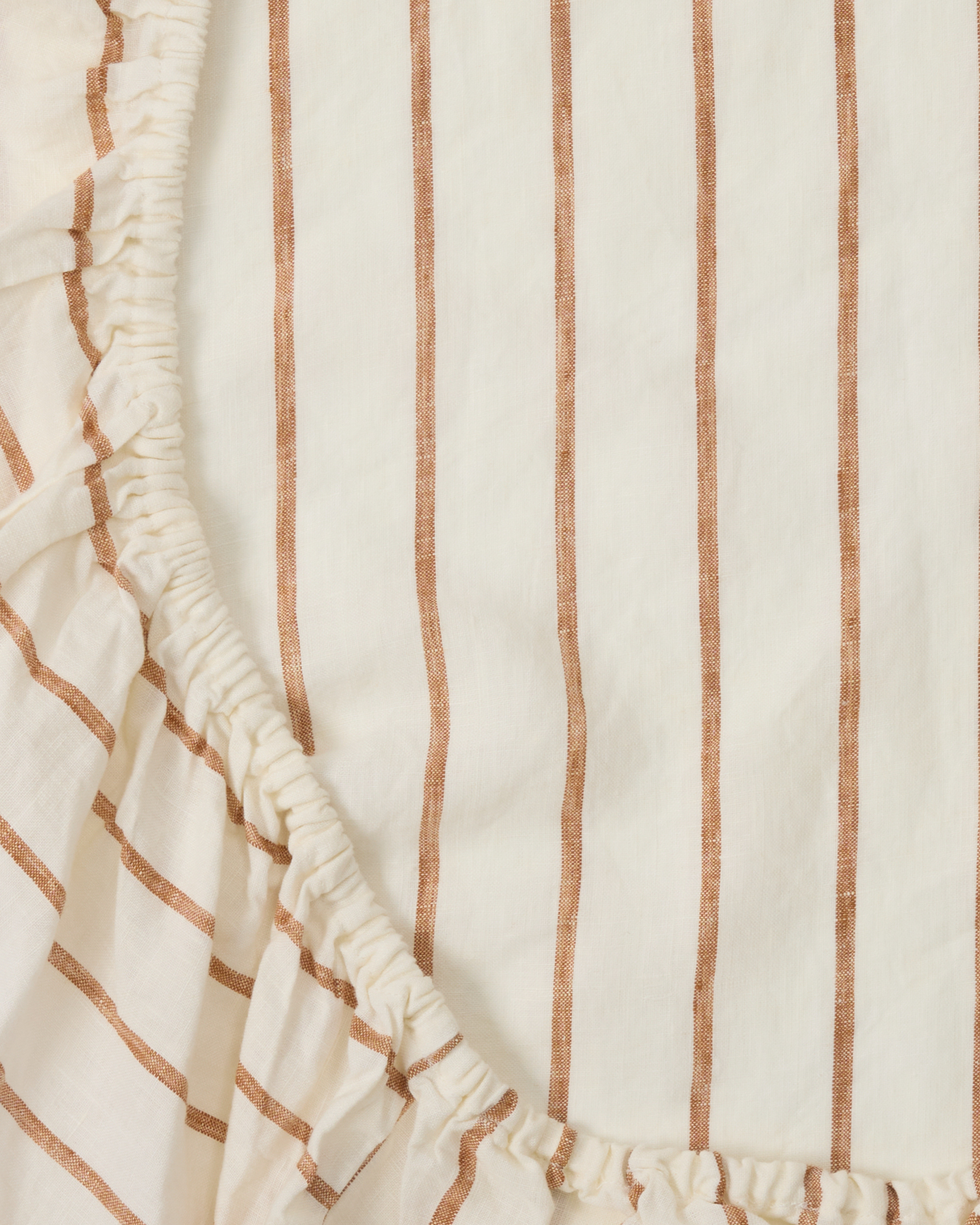 Breathable baby sheet made from natural linen