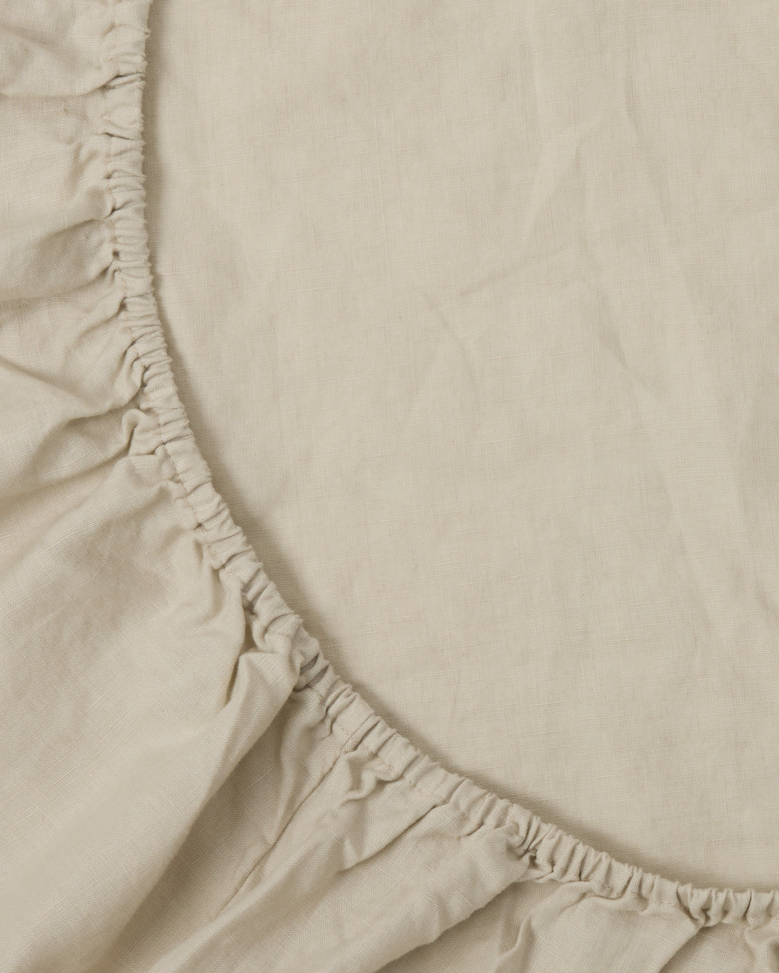 Breathable linen cot sheet for year-round use