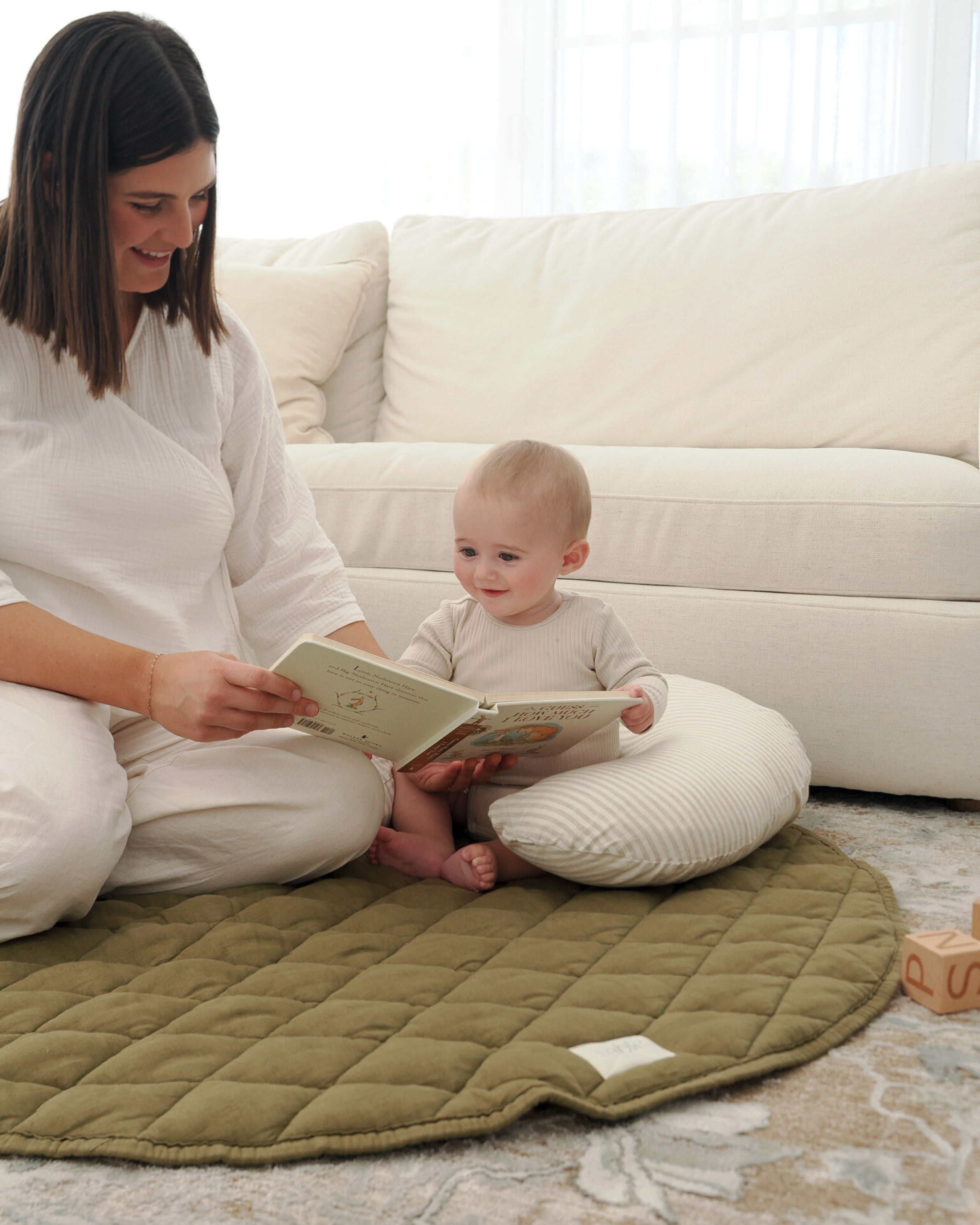 Reversible linen playmat for everyday use