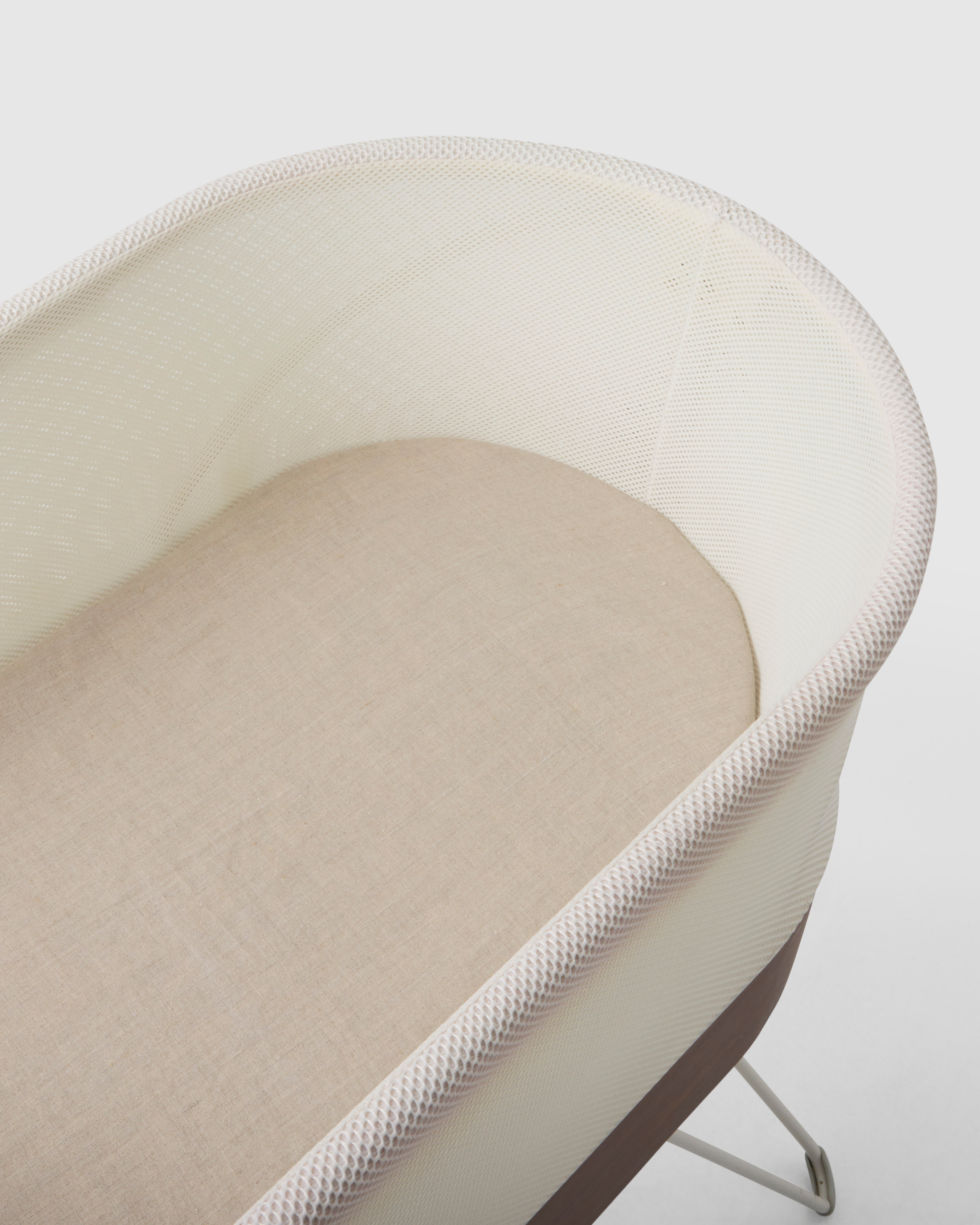 Linen bedding for newborn bassinet mattress