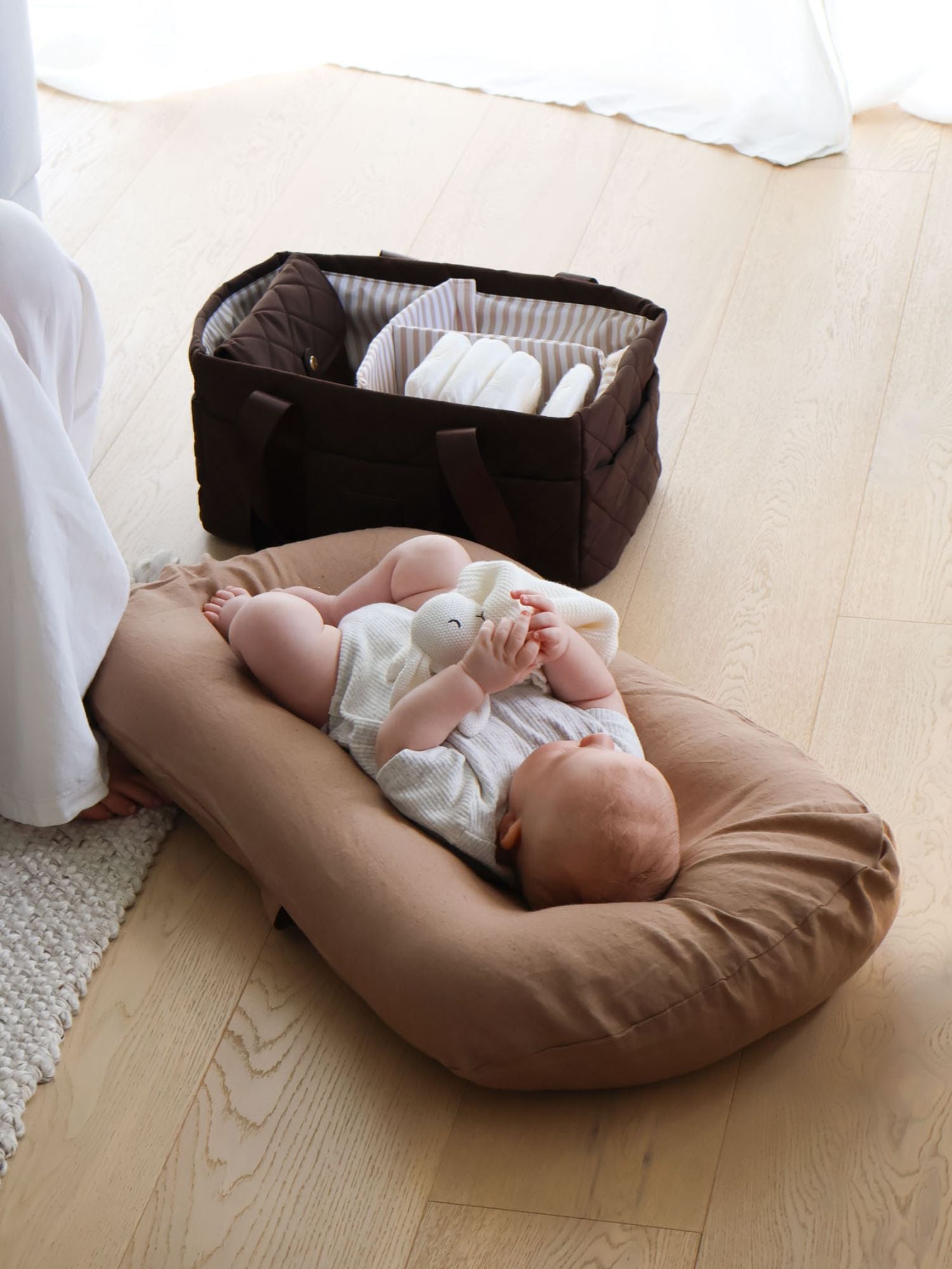 Baby Lounger - Chestnut